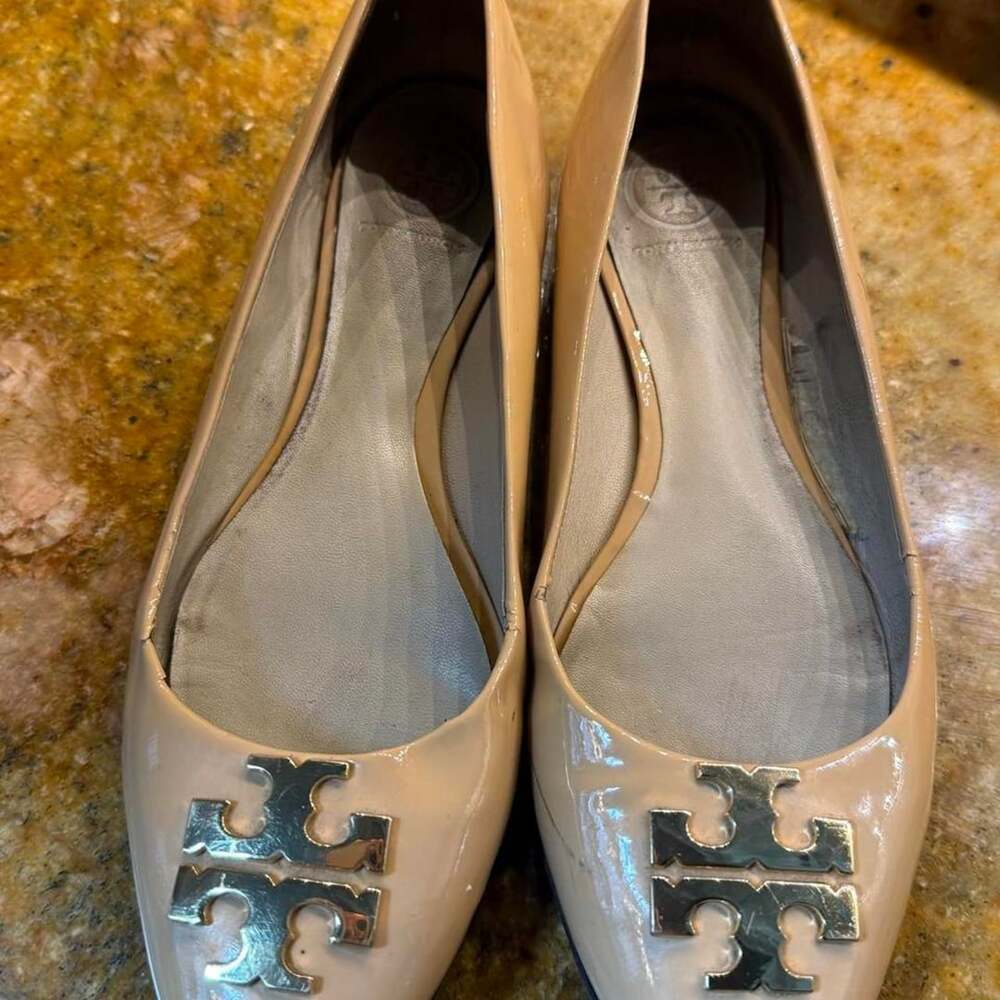 Tory Burch Patent Leather Ballet Flats Size 7.5 Nude Gold